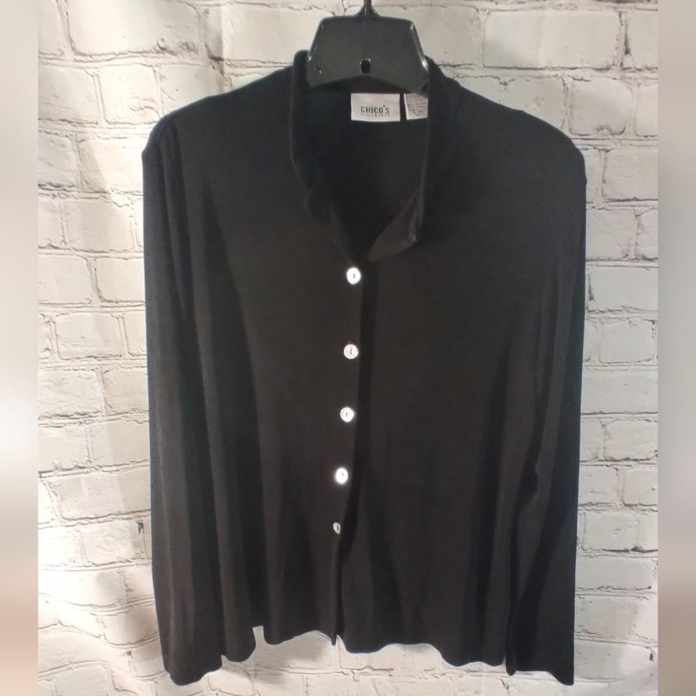Chicos Travelers Black Size 1 Button Long Sleeve Spandex Shirt